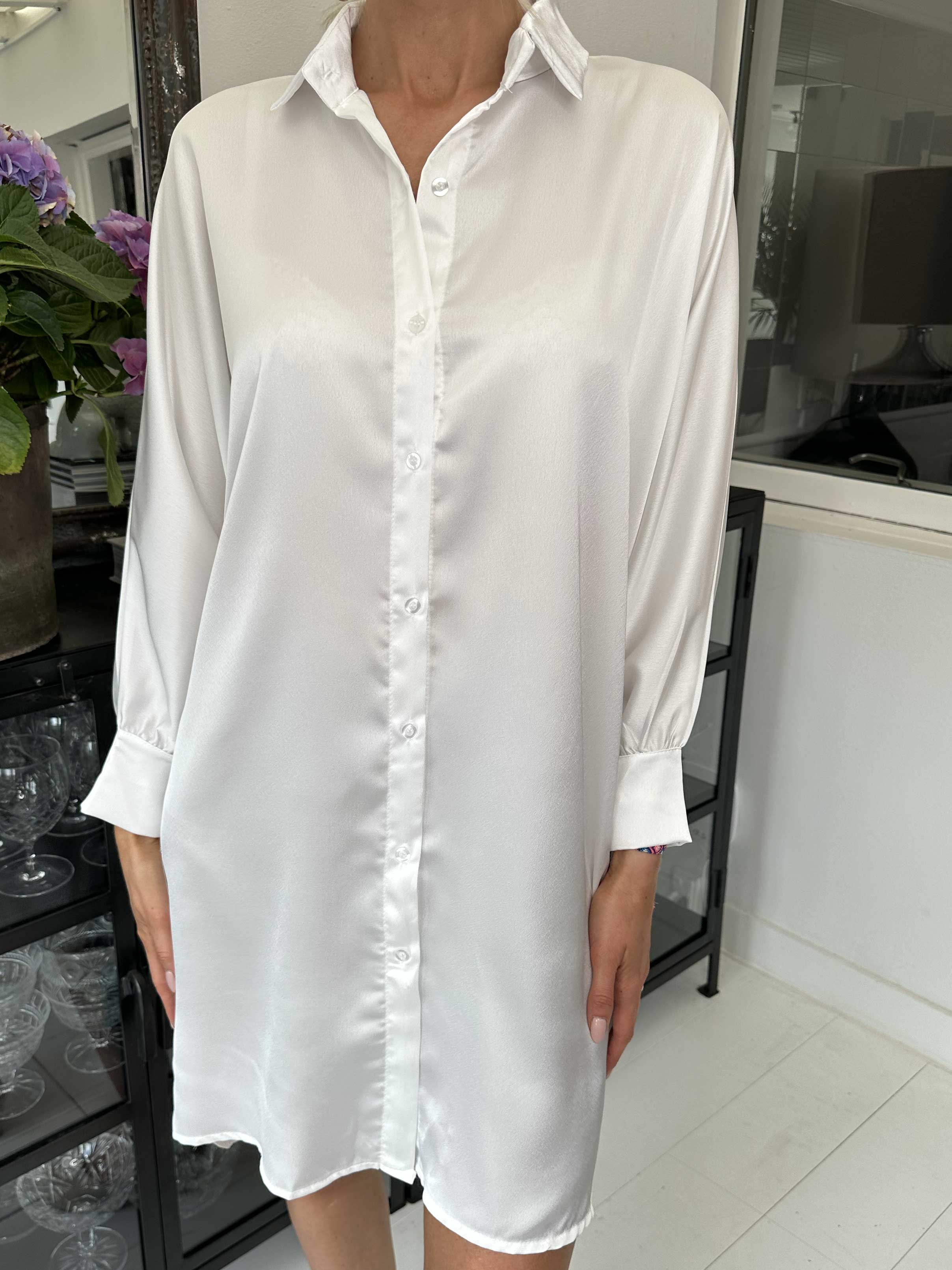 Hassel - Fin skjortekjole i silkelook